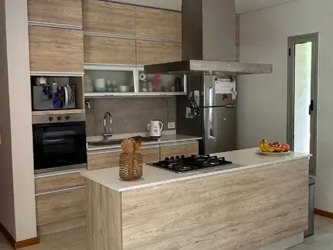 Casa en Venta en Russell, USD 280.000