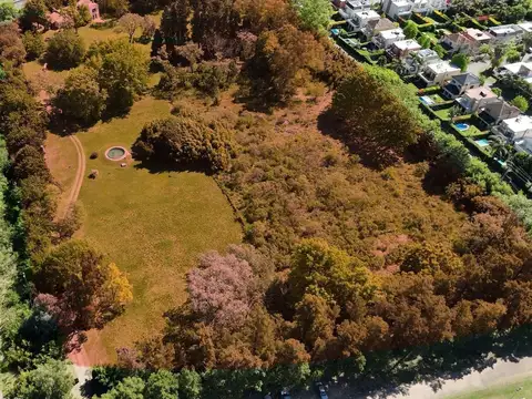 Terreno o Predio R. Caamaño 100