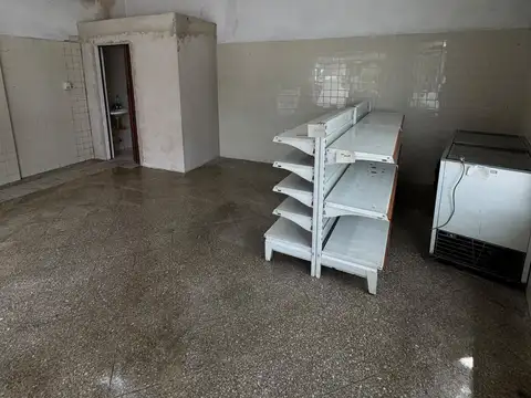 Local en Venta en Monte Castro, $ 1.200.000