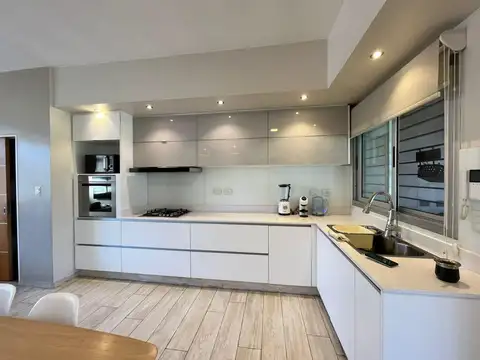 VENTA CASA 4 AMB PARQUE PILETA GARAGE HAEDO