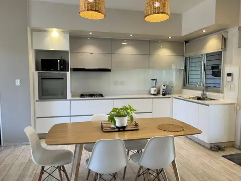 Casa en Venta en Barrio Guemes, USD 420.000