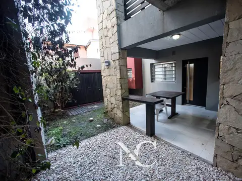 Depto Tipo Casa en Alquiler Temporal de 2 ambientes