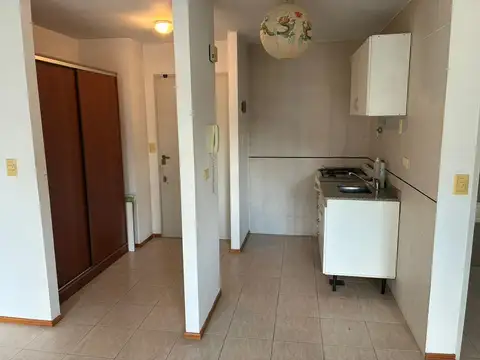 Departamento en Alquiler en Parque Chacabuco, $ 500.000