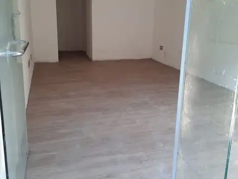 COMPLEJO COMPLET0: 8 DTPS ,DUPLEX Y LOCAL COMERC.