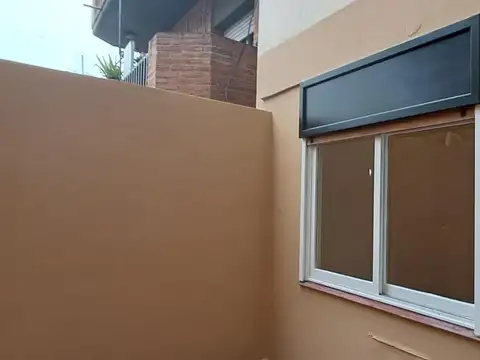 Av Juan De Garay 1953 , Piso 1