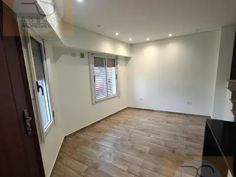 Depto Tipo Casa en Alquiler de 3 ambientes