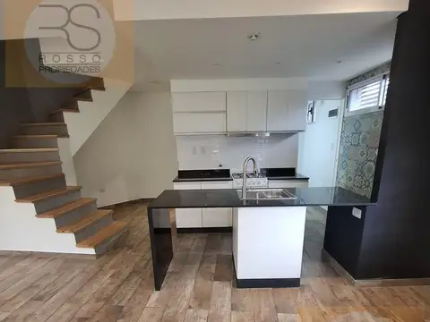 Depto Tipo Casa en Alquiler en El Palomar, $ 800.000