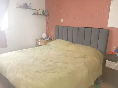 Casa en Venta con 4 cocheras