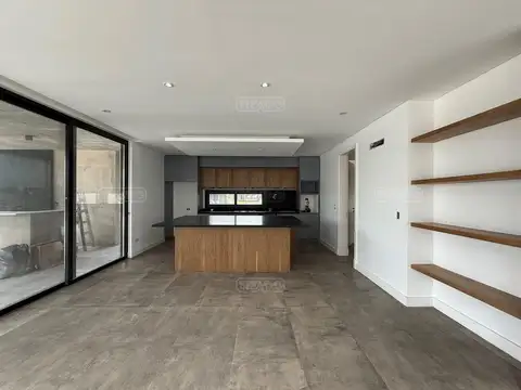 Casa 5 ambientes con 5 baños