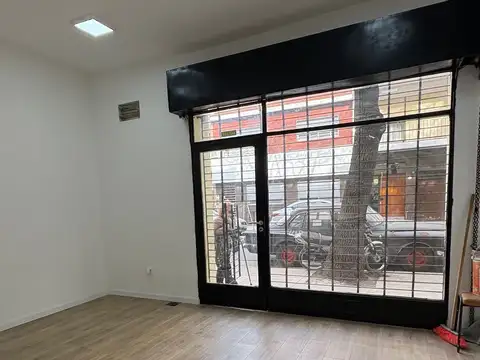 Local en Alquiler en Flores, $ 850.000