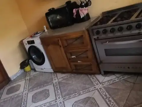 Casa 5 ambientes con 2 baños