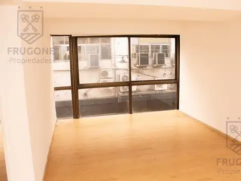 Alquiler - Oficinas - Cochera - Microcentro