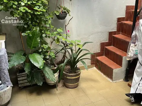 Depto Tipo Casa en Venta con 1 cocheras