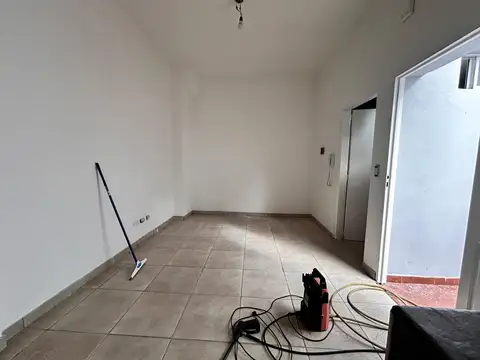 Depto Tipo Casa 2 ambientes con 1 baño