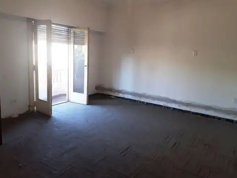 Depto Tipo Casa 4 ambientes con 1 baño