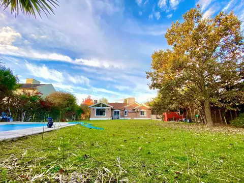 Venta urgente por viaje, Casa en Country en barrio Palmares De Pilar, oportunidad 858m2 nuevo valor