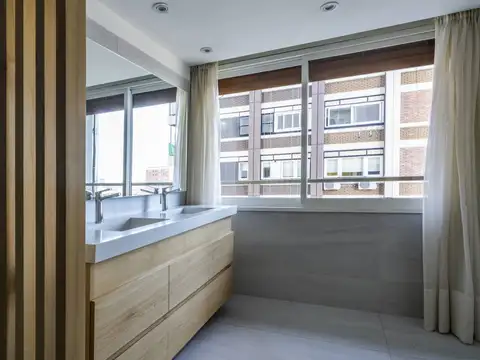 Avenida Del Libertador 2400, Piso 11