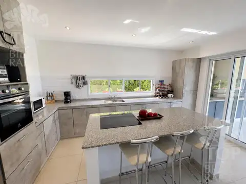 Casa Monoambiente con 3 baños