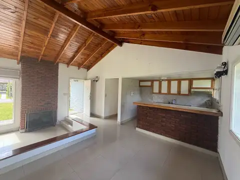 Casa en Venta con 4 cocheras