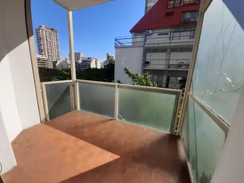 Muy buen tres ambientes en venta en el corazón de Belgrano