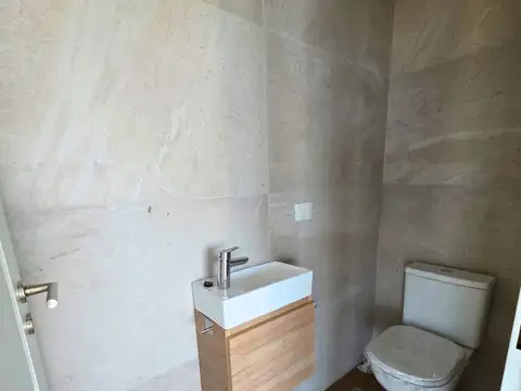 Departamento 4 ambientes con 3 baños