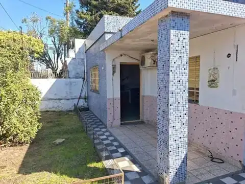 VENTA CASA 3 AMBIENTES CON GRAN POTENCIAL A BONZI