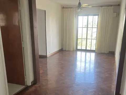 Avenida Juan Bautista Alberdi 300, Piso 4