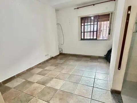 Londres 4200, Piso PB