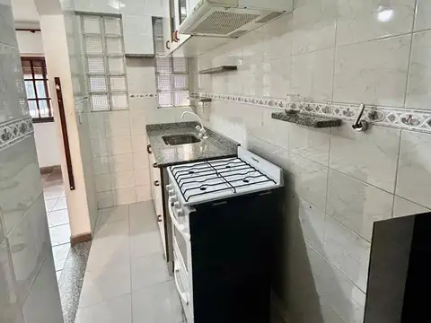 Depto Tipo Casa 2 ambientes con 1 baño