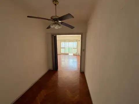 Departamento en Venta en Villa del Parque, USD 150.000