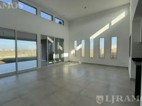 Casa en Venta a Estrenar en LAGO CENTRAL PG