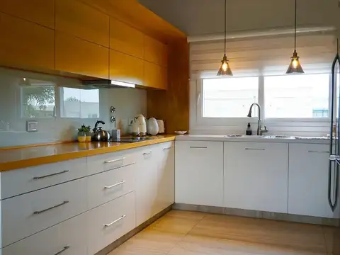 Casa en Venta al Este