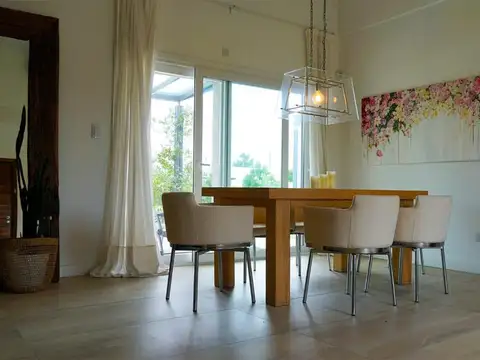 Hermosa Casa 4 ambientes en Fincas de San vicente Sporting