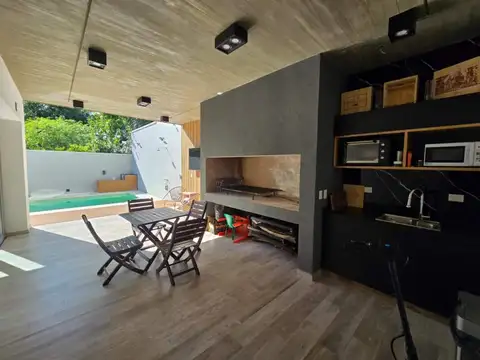 Casa en Venta en Ciudad Jardin del Palomar, USD 670.000