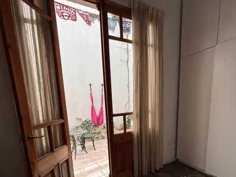 Casa remodelada 4 ambientes en venta en Barracas