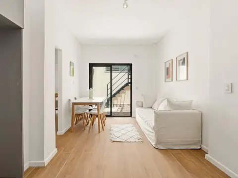 Depto Tipo Casa en Venta en Villa del Parque, USD 159.500