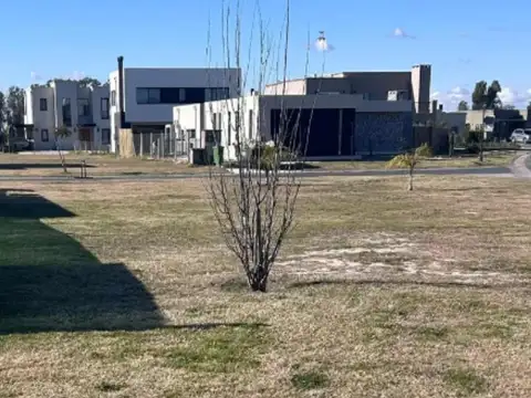 Terreno en Venta en Vila Marina II, USD 115.000