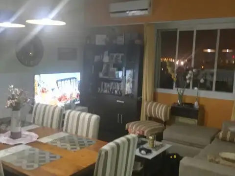 EXCELENTE DEPARTAMENTO 3 AMB. EN EDIFICIO 8