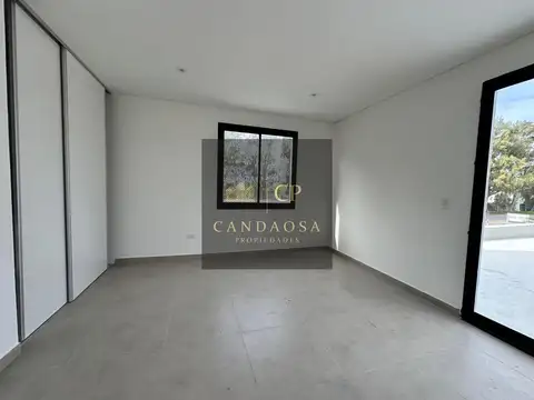 Casa en Venta en Pilar del Este - Santa Lucia, USD 220.000