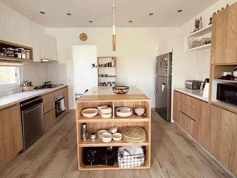 Casa en venta - 4 Dormitorios 3 Baños - Escobar