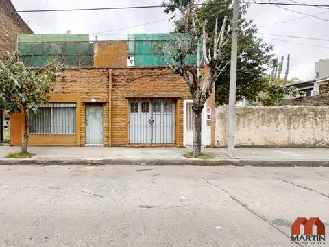 PH a Reciclar en Venta de 3 Ambientes en Olivos con Terraza