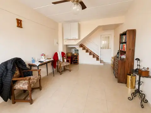 Venta de Casa 3 Ambientes con cochera en Villa Pueyrredón, Capital Federal