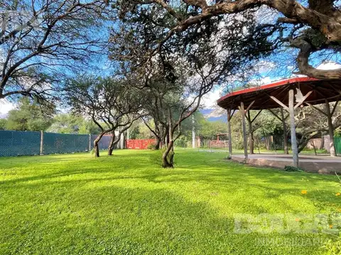 Casa 2 ambientes con 2 baños