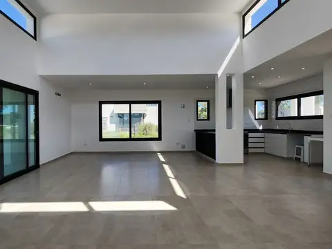 Casa en Venta en Área 60, USD 235.000