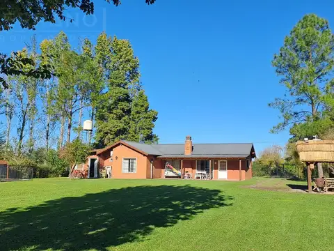 Venta Casa 4 amb sobre Lote 2000m2. El Remanso. Exaltación de la Cruz