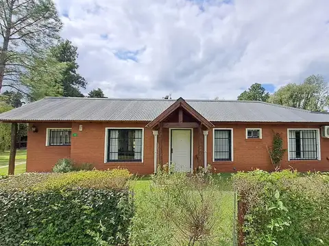 Casa en Venta con 2 cocheras