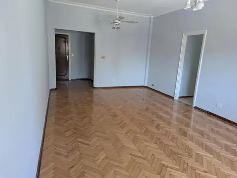 Sarmiento e/ Paso y Castelli