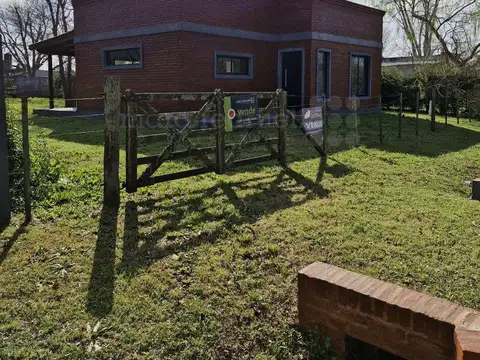 Casa 3 ambientes con 1 baño