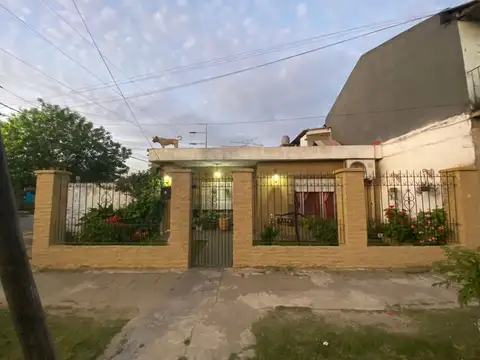 Casa en Venta en Merlo [Cod: 084038]