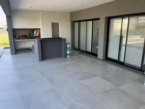 Casa en Venta al Oeste
